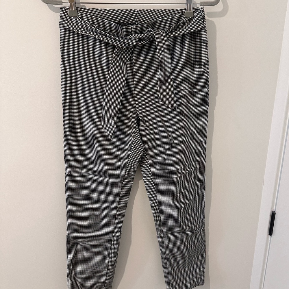 Jules & Leopold tie front plaid leggings